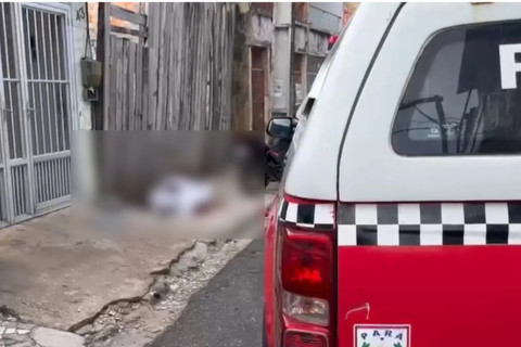 Pedreiro é morto a tiros diante da filha no Marco