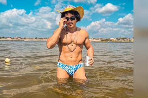 Vencedor do Mister Verão 2026 é esfaqueado após concurso no Marajó